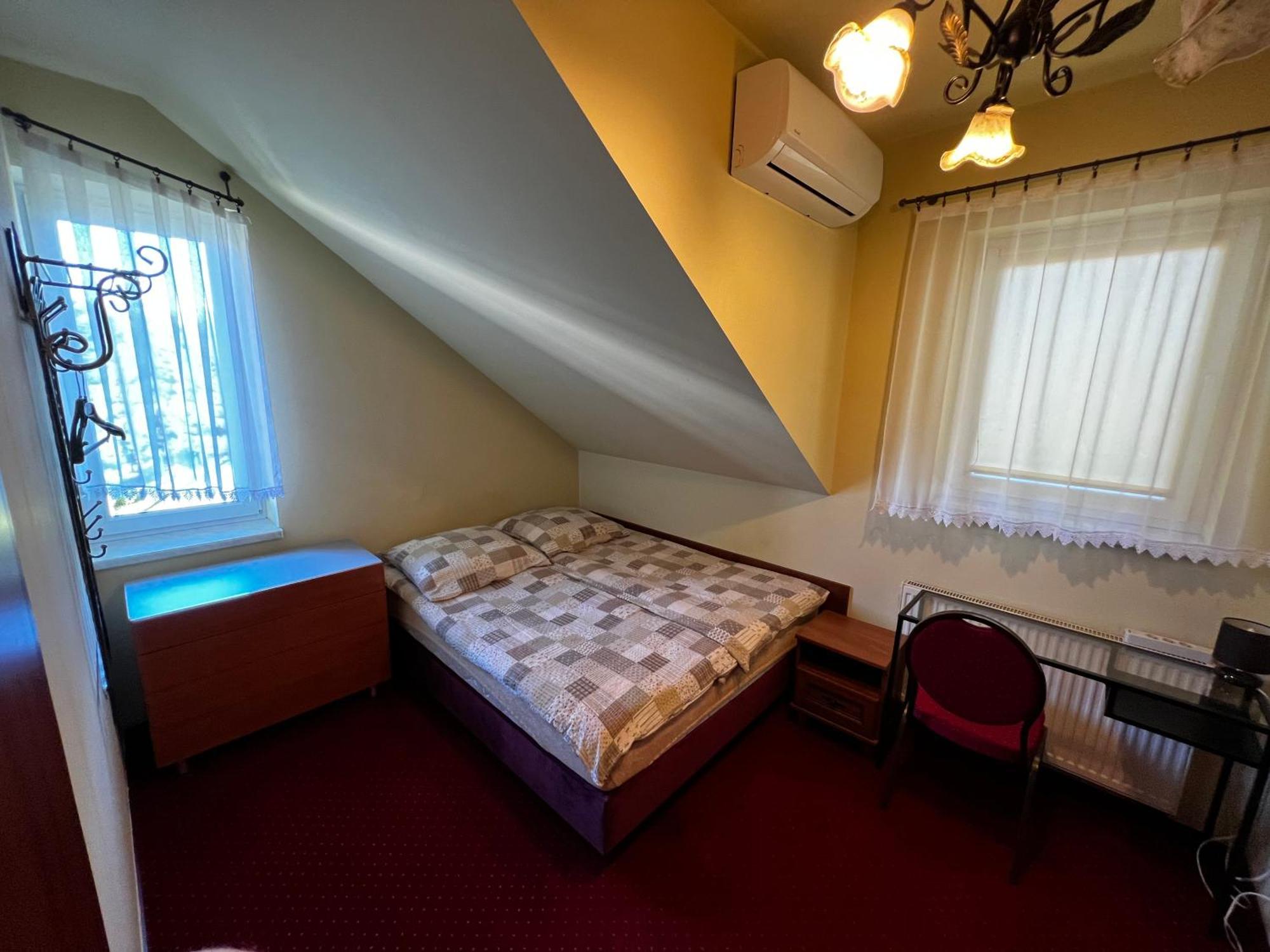 Zajazd Skorpion B&B Oświęcim Esterno foto