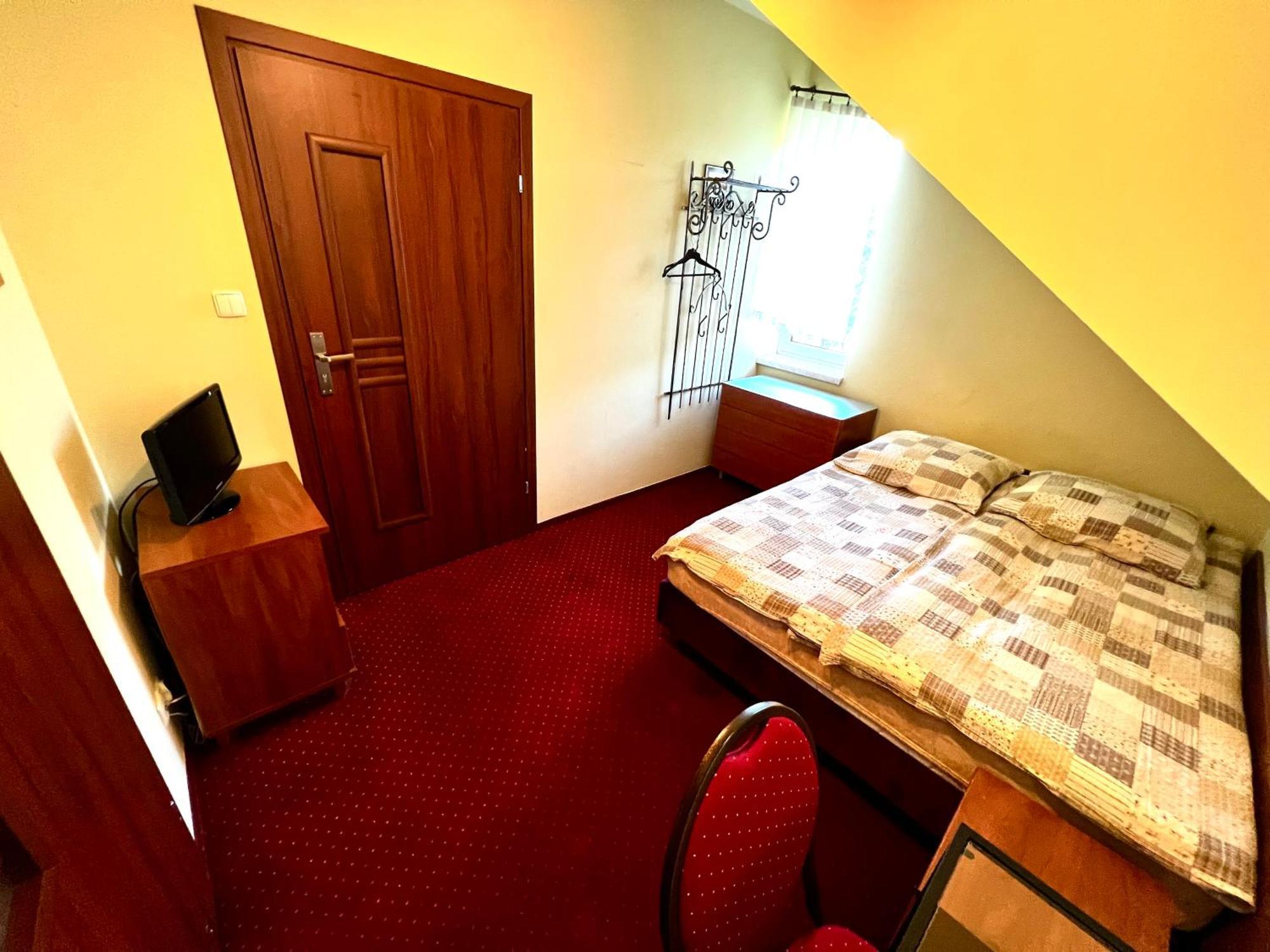 Zajazd Skorpion B&B Oświęcim Esterno foto