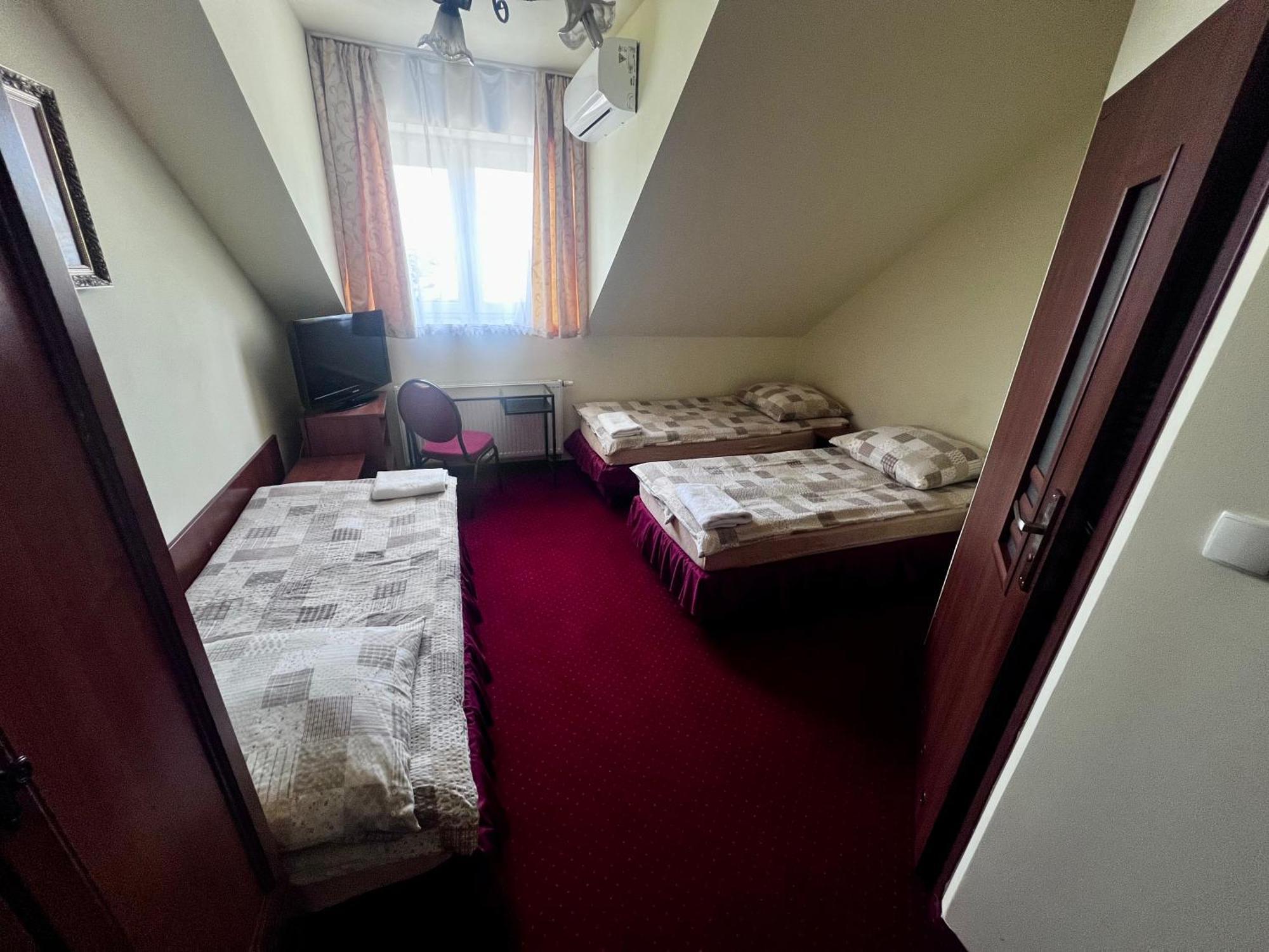 Zajazd Skorpion B&B Oświęcim Esterno foto